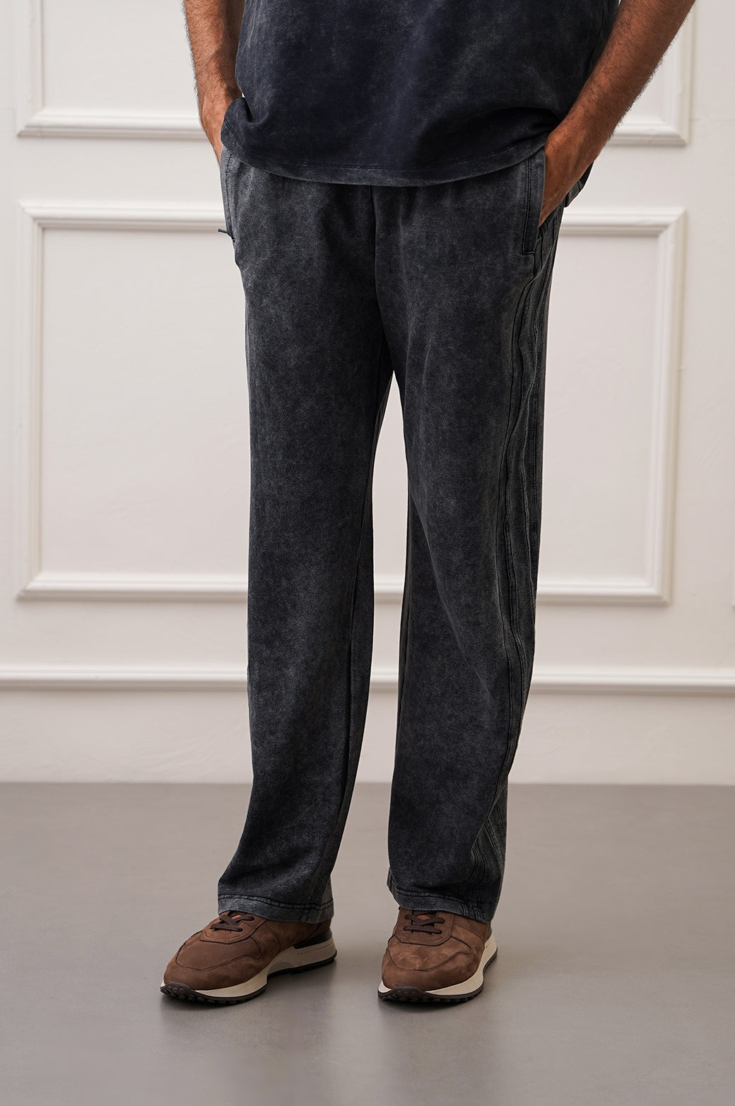 BLACK SIDE STRIPED WASHED TROUSERS