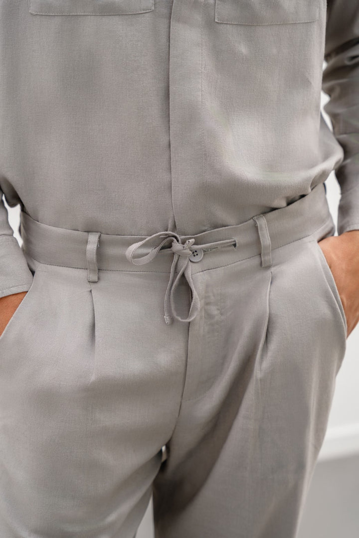 GREY LINEN PLEATED TROUSERS