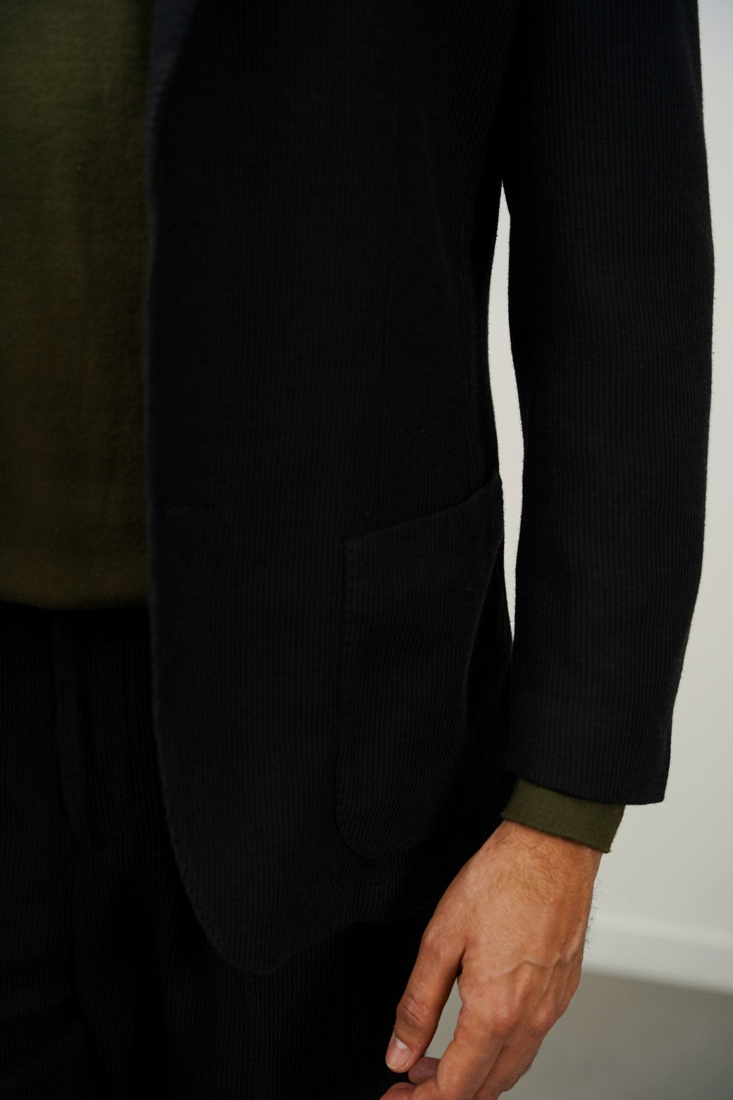 BLACK CORDUROY BLAZER