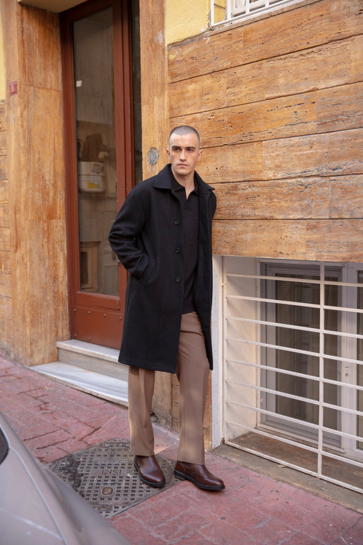 THE ESSENTIAL OVERCOAT