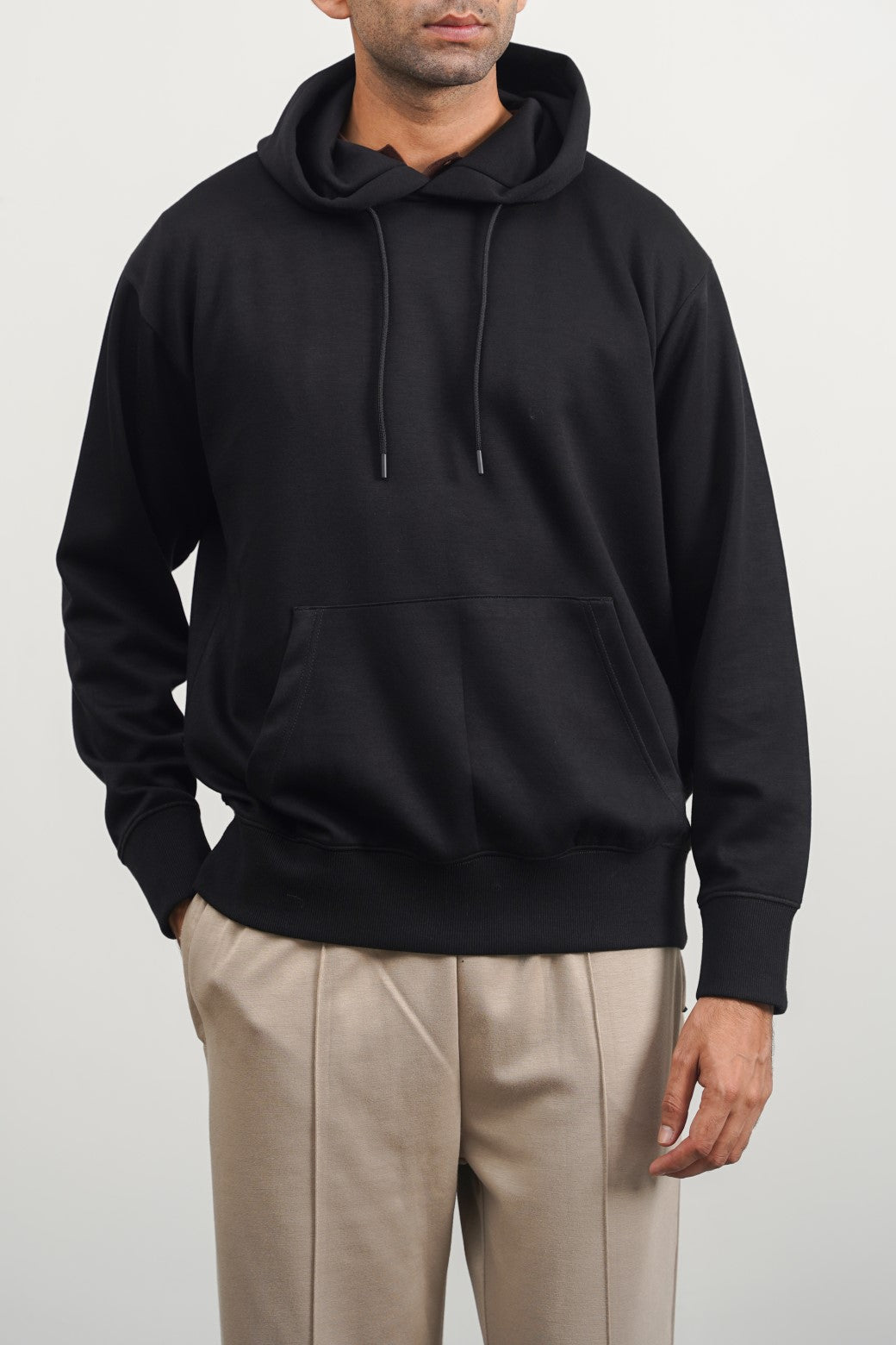 BLACK PULL-OVER HOODIE