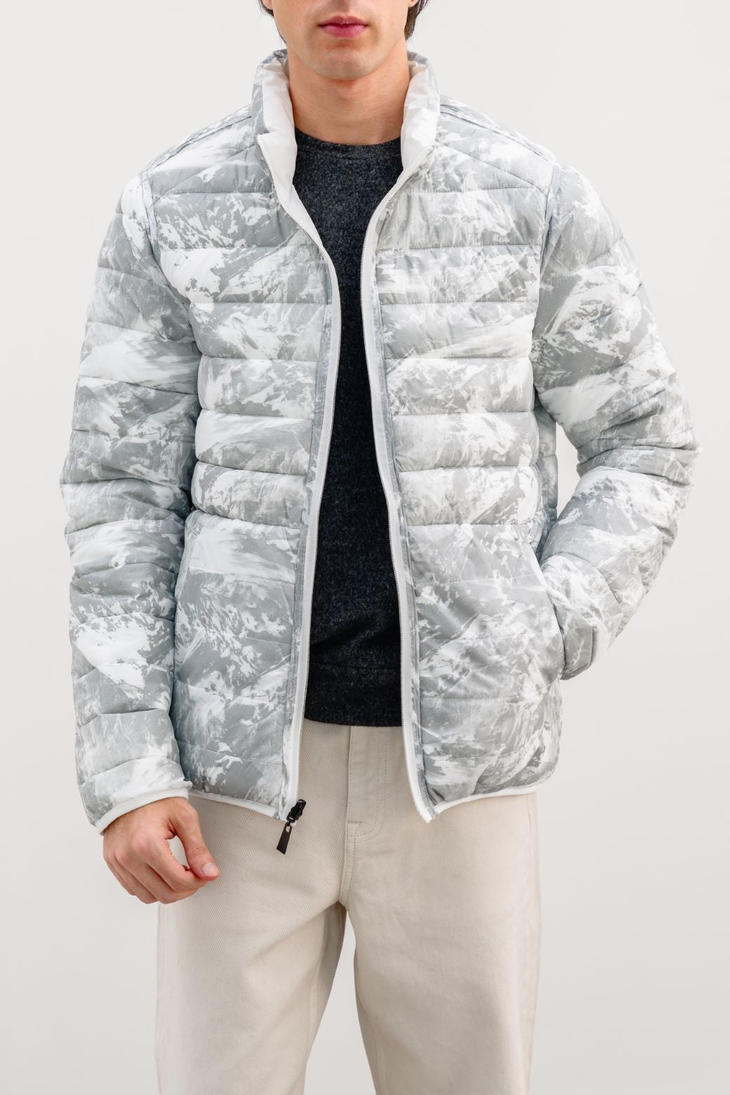 WHITE REVERSIBLE PUFFER JACKET