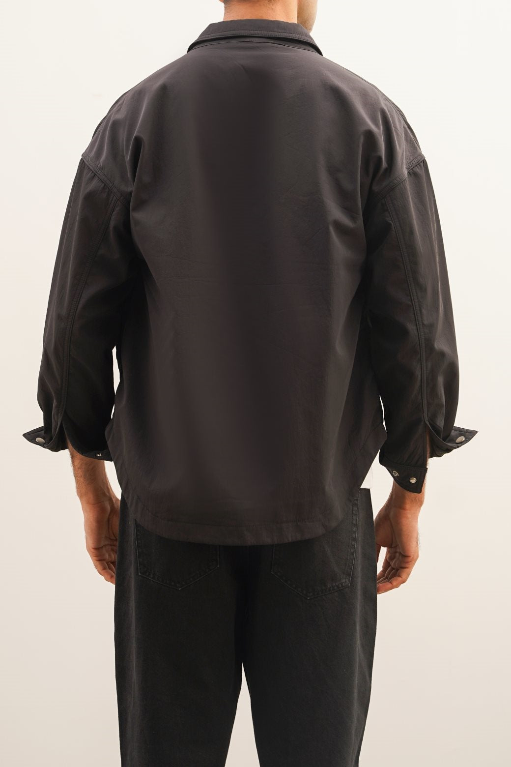 BLACK PARACHUTE OVERSHIRT