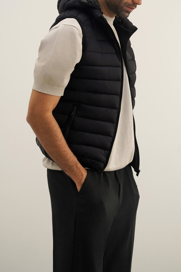 BLACK HOODED GILET