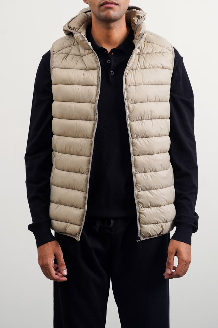 HOODED GILET