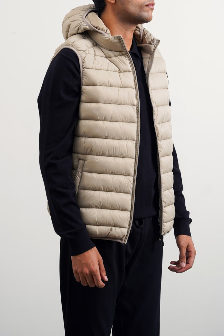 HOODED GILET