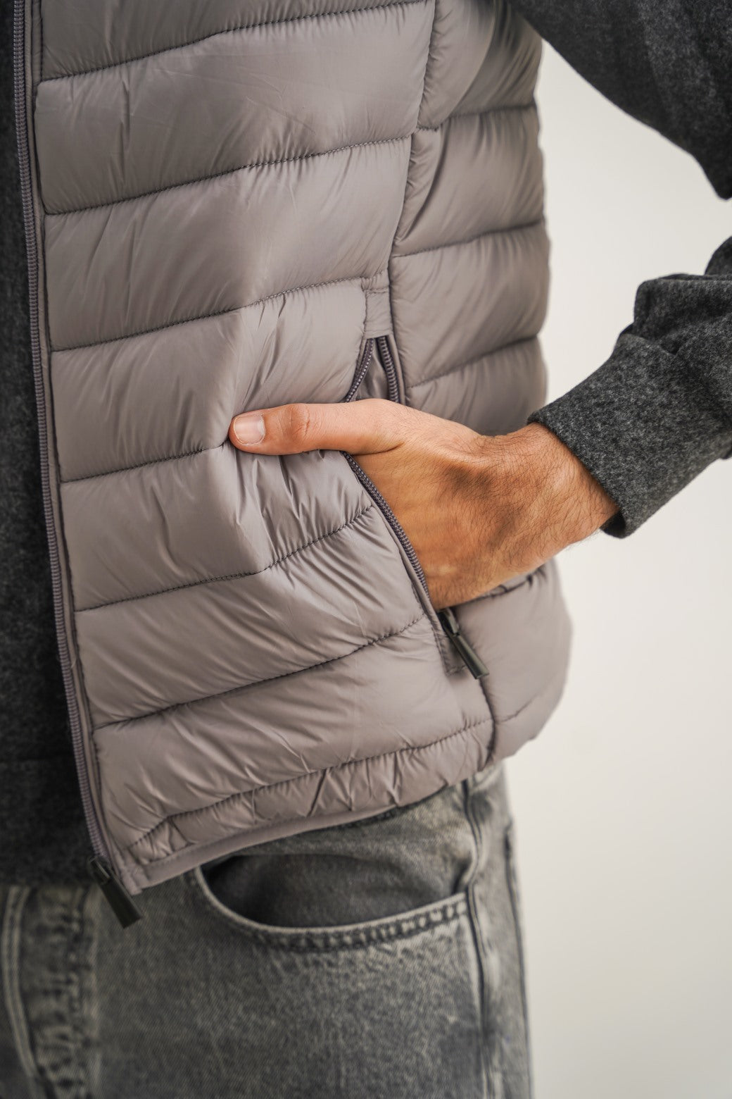 GREY REGULAR GILET