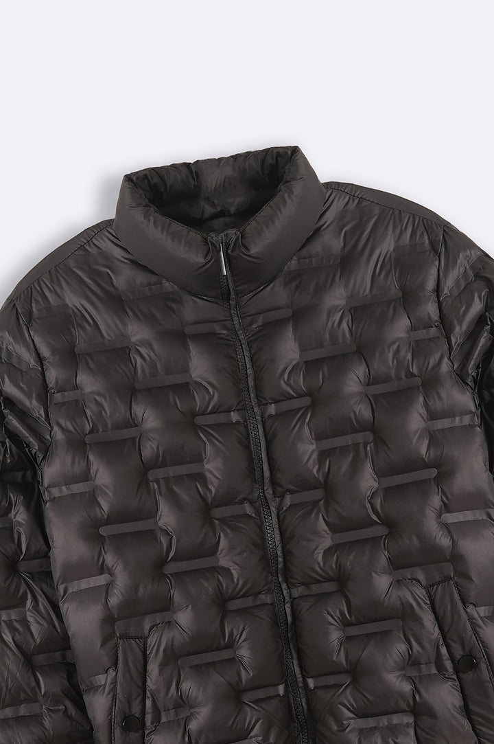 BLACK MATTE PATTERNED PUFFER