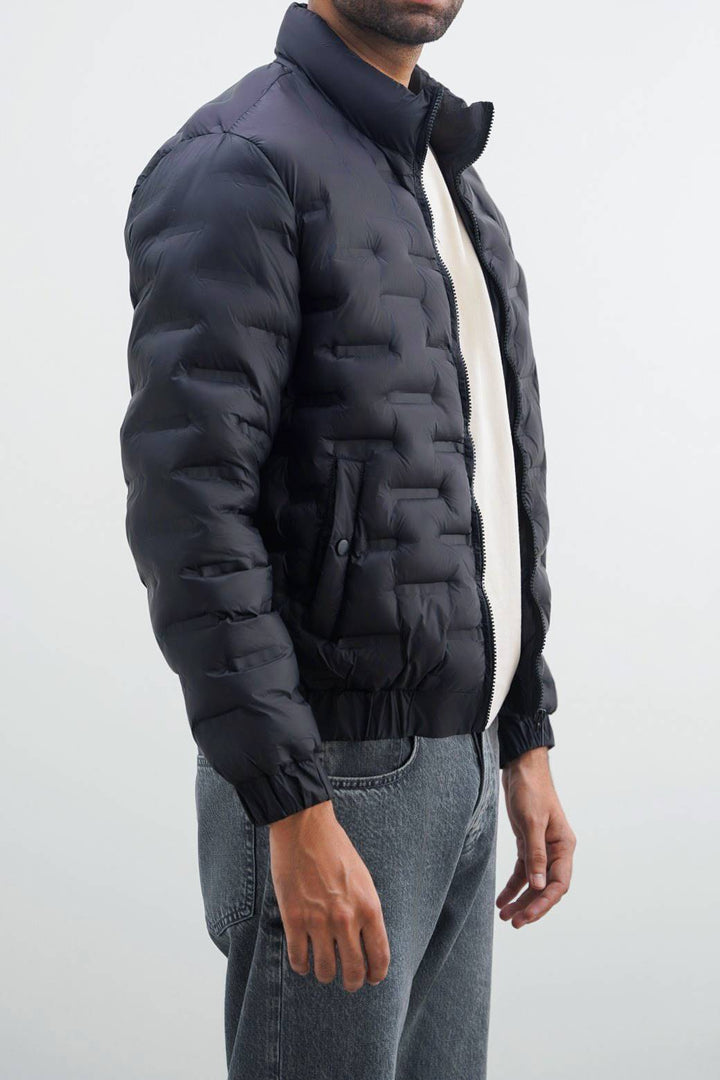 BLACK MATTE PATTERNED PUFFER