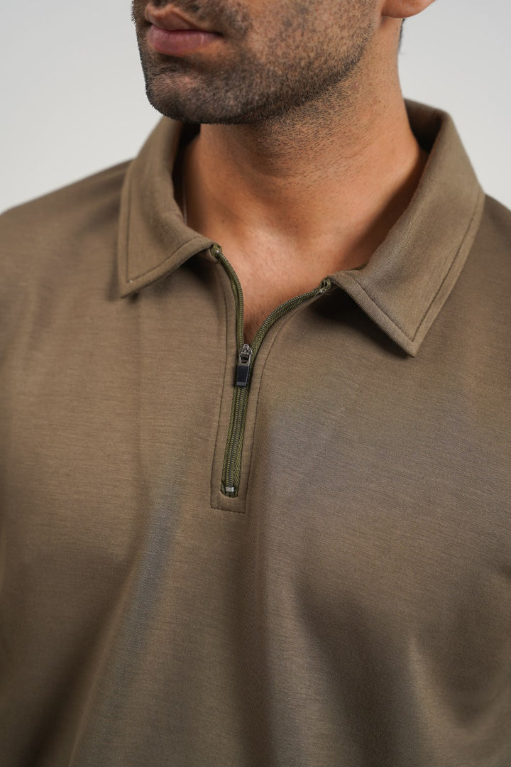 OLIVE NEOPRENE ZIPPER POLO