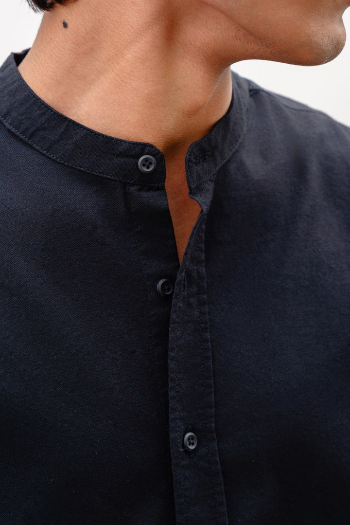 BLACK BAND COLLAR SHIRT