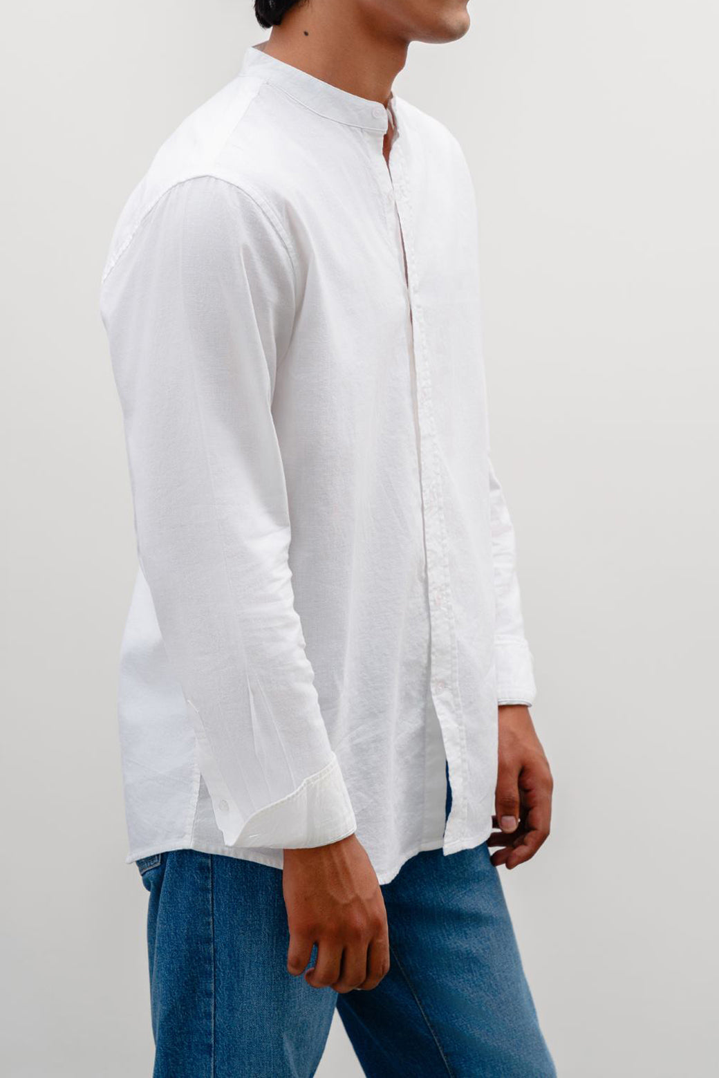 WHITE BAND COLLAR SHIRT