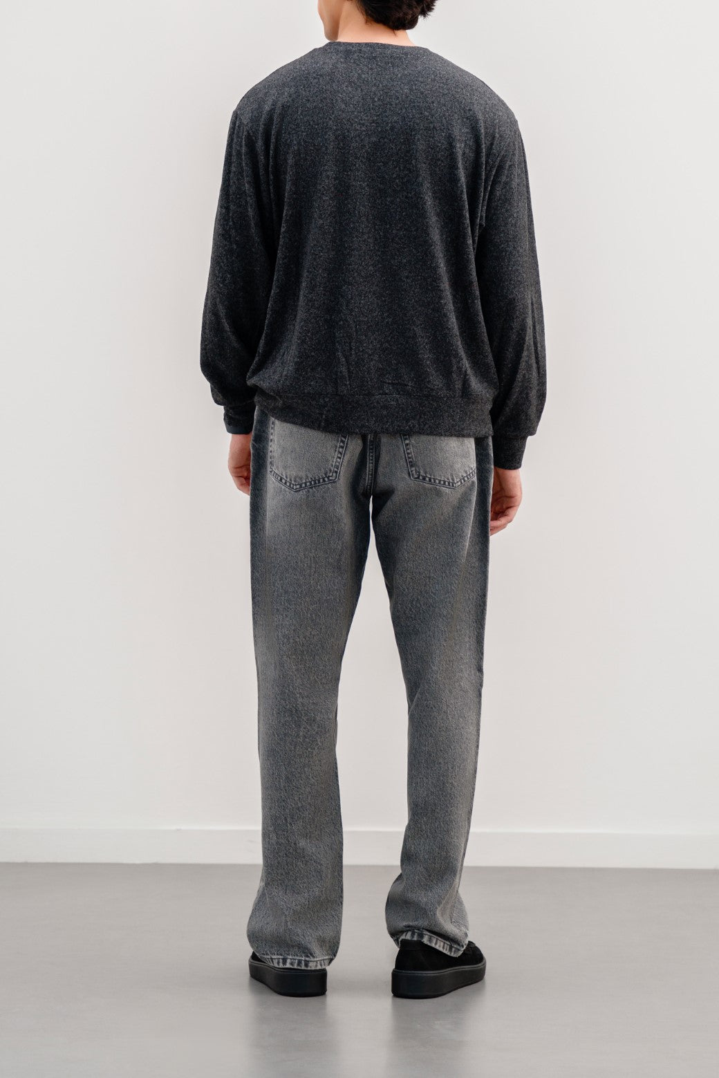 CHARCOAL BASIC SWEATSHIRT