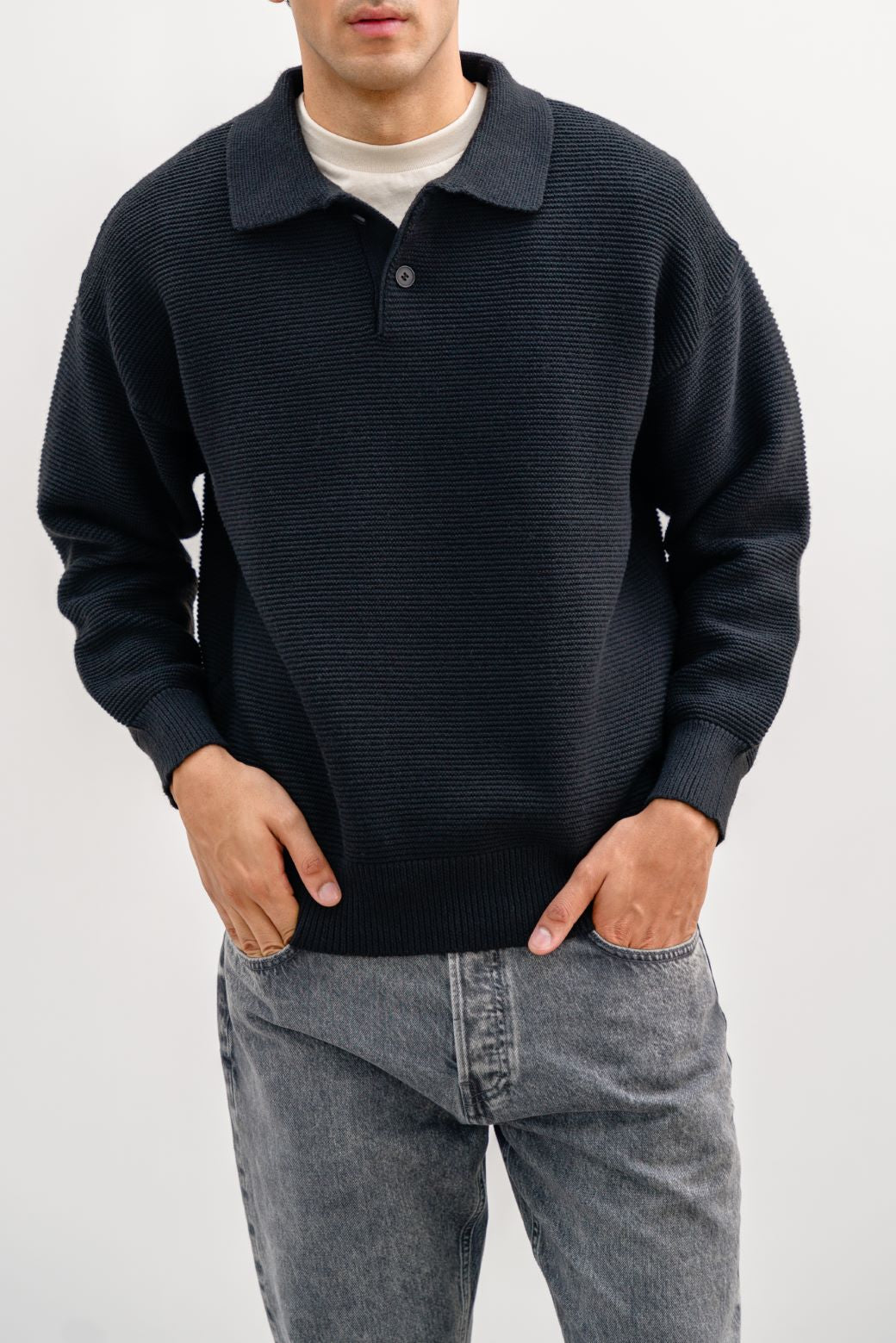 BLACK SOFT POLO SWEATER