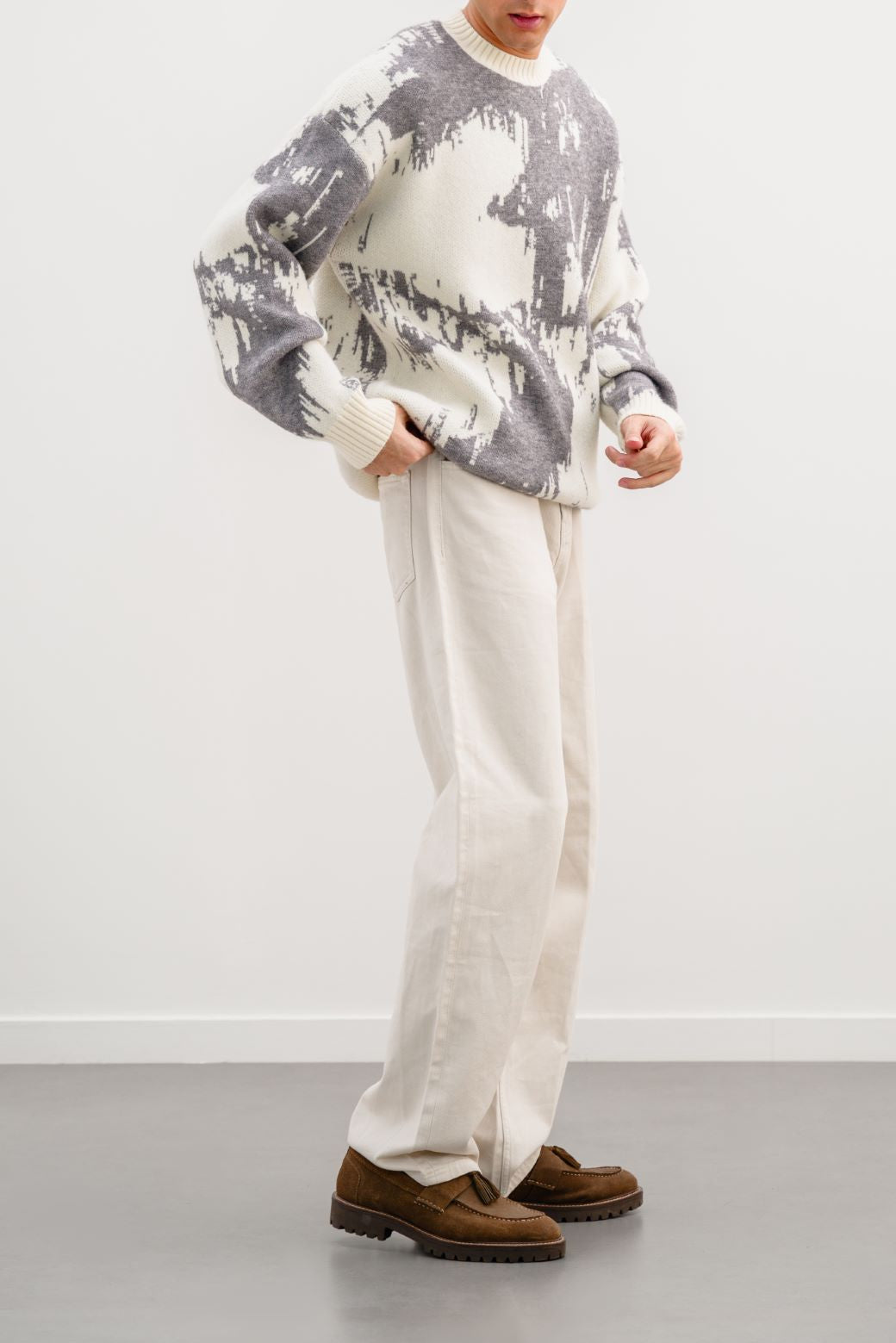 CREAM ABSTRACT PRINTED SWEATER