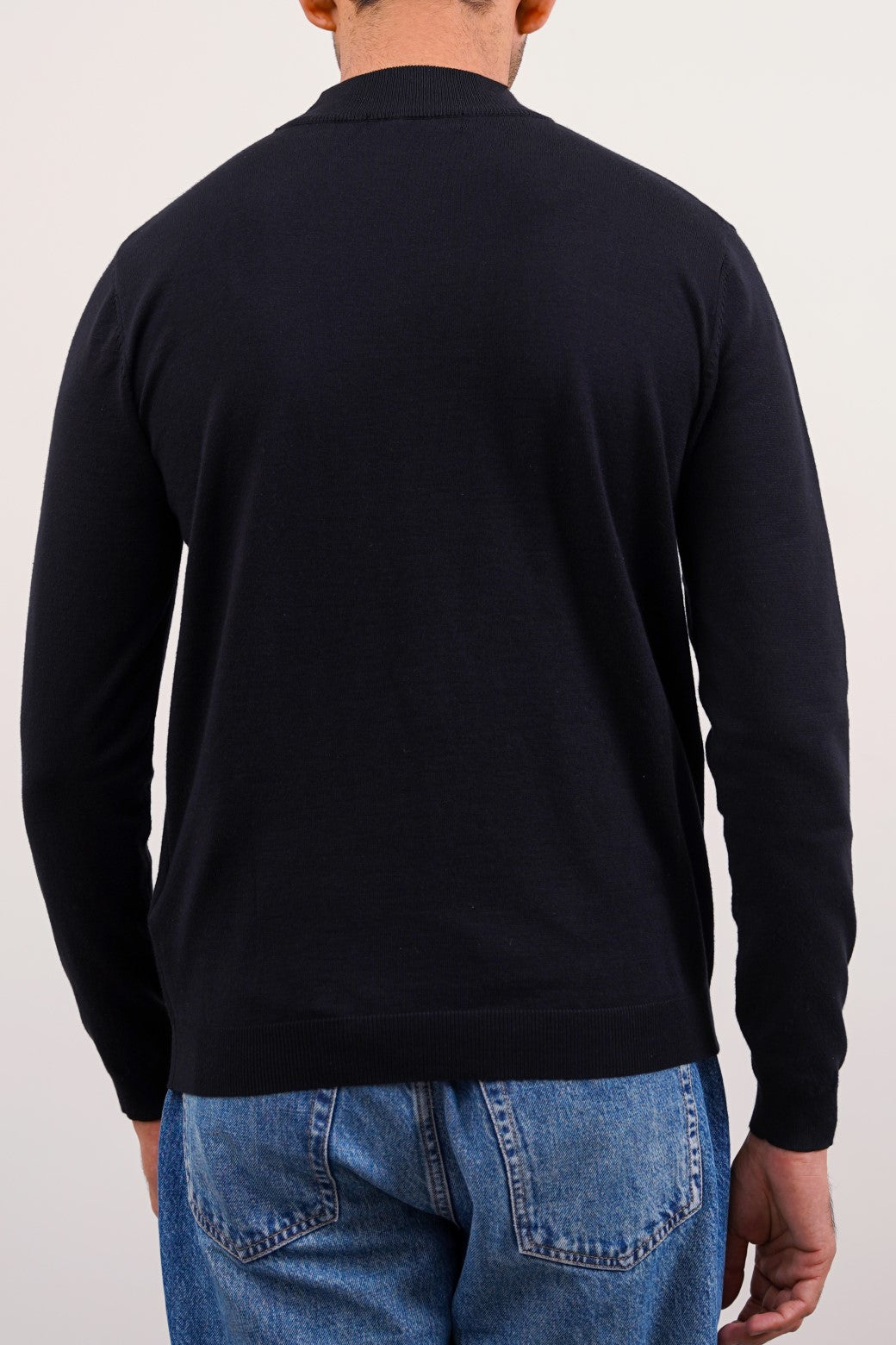 BLACK REGULAR RIBBED-KNIT JUMPER