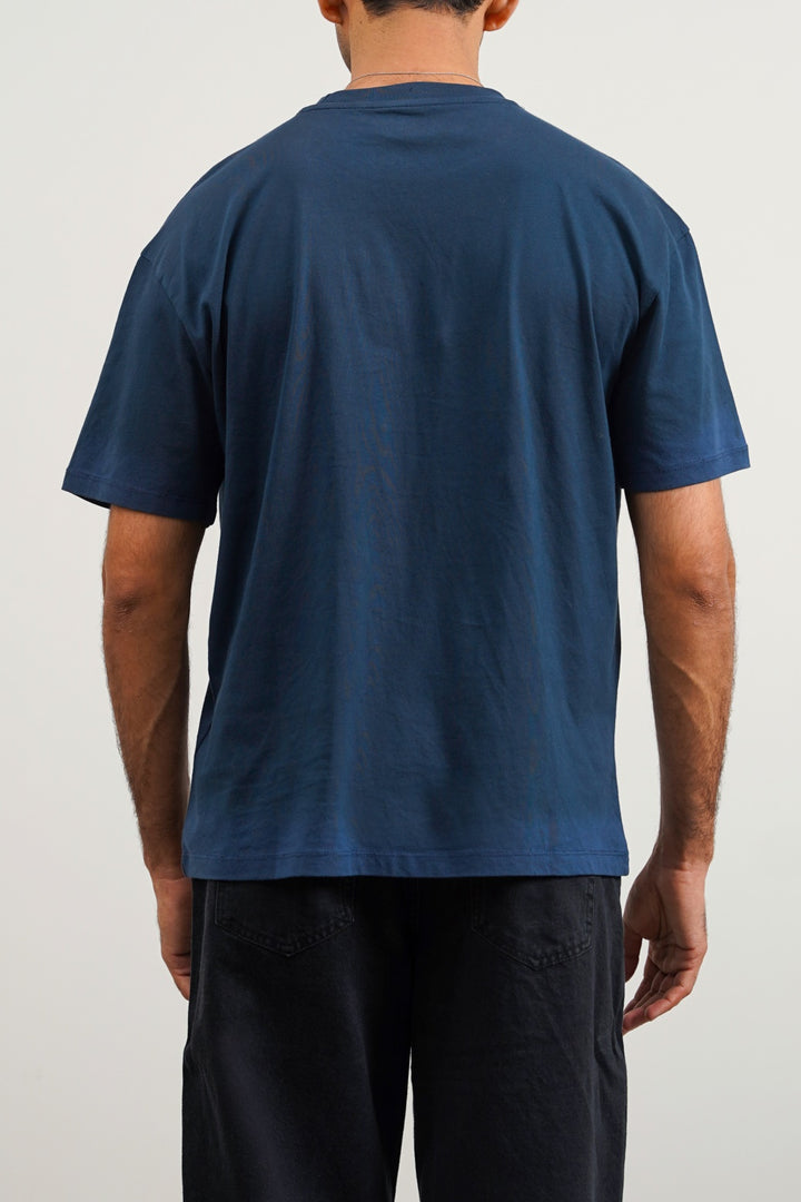 NAVY SPRAY WASH TEE