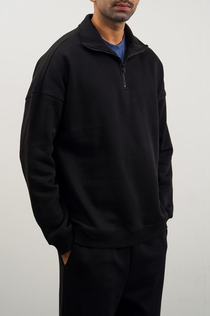 QUARTER ZIP SWEATSHIRT