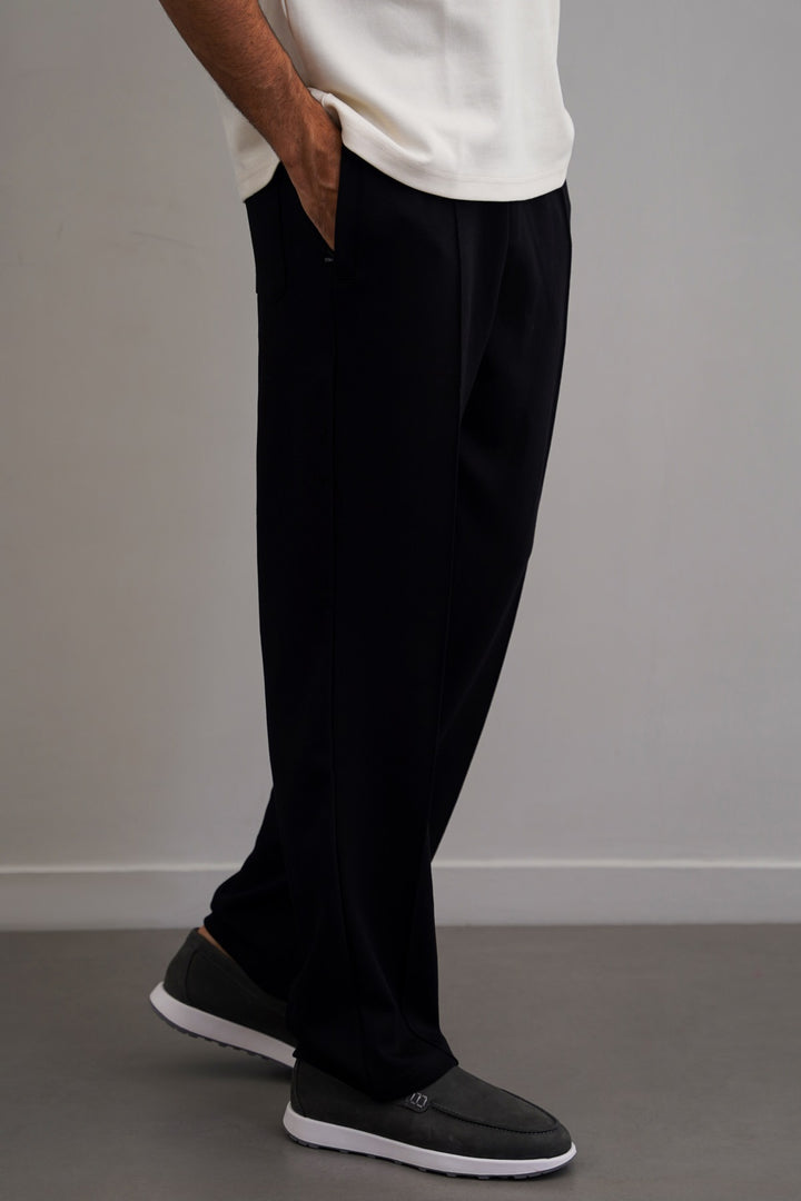 STRAIGHT KNITTED PANTS
