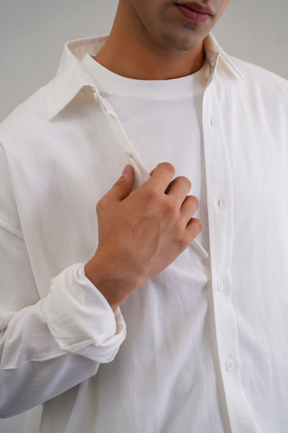 WHITE OVERSIZED LINEN SHIRT