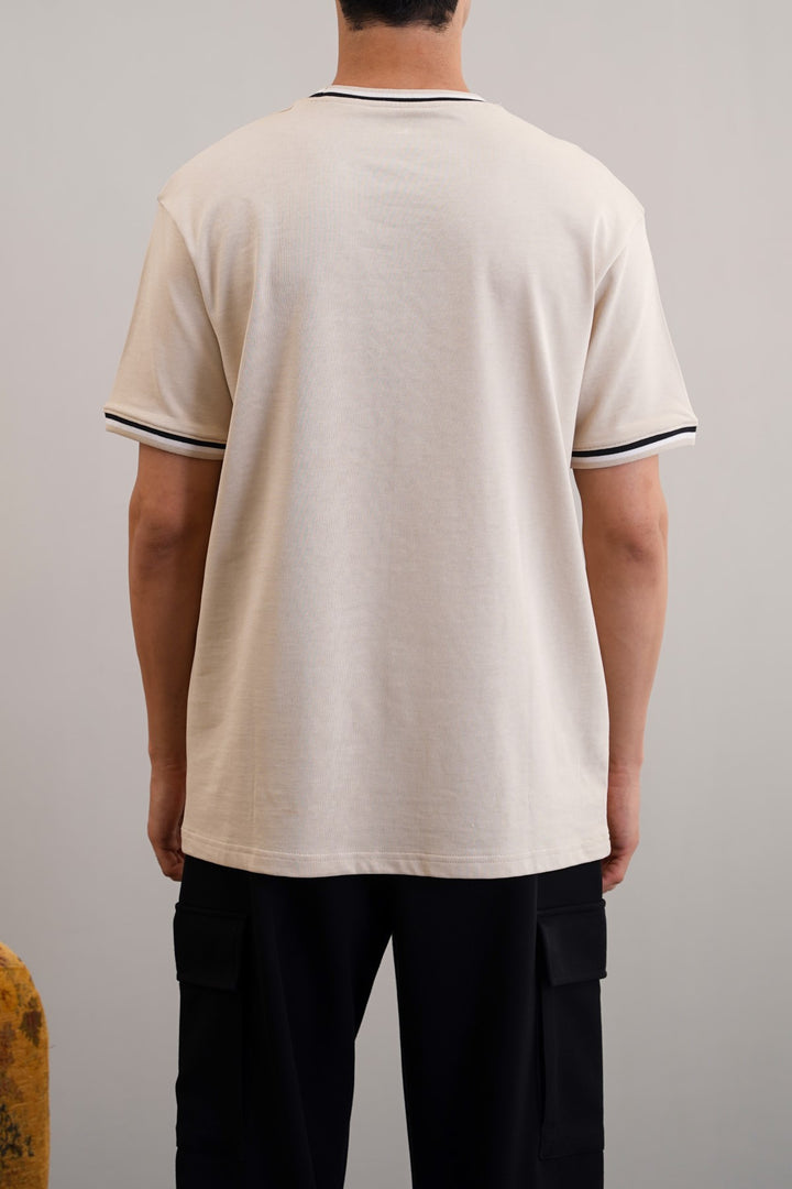 BEIGE TIPPED ACCENT TEE