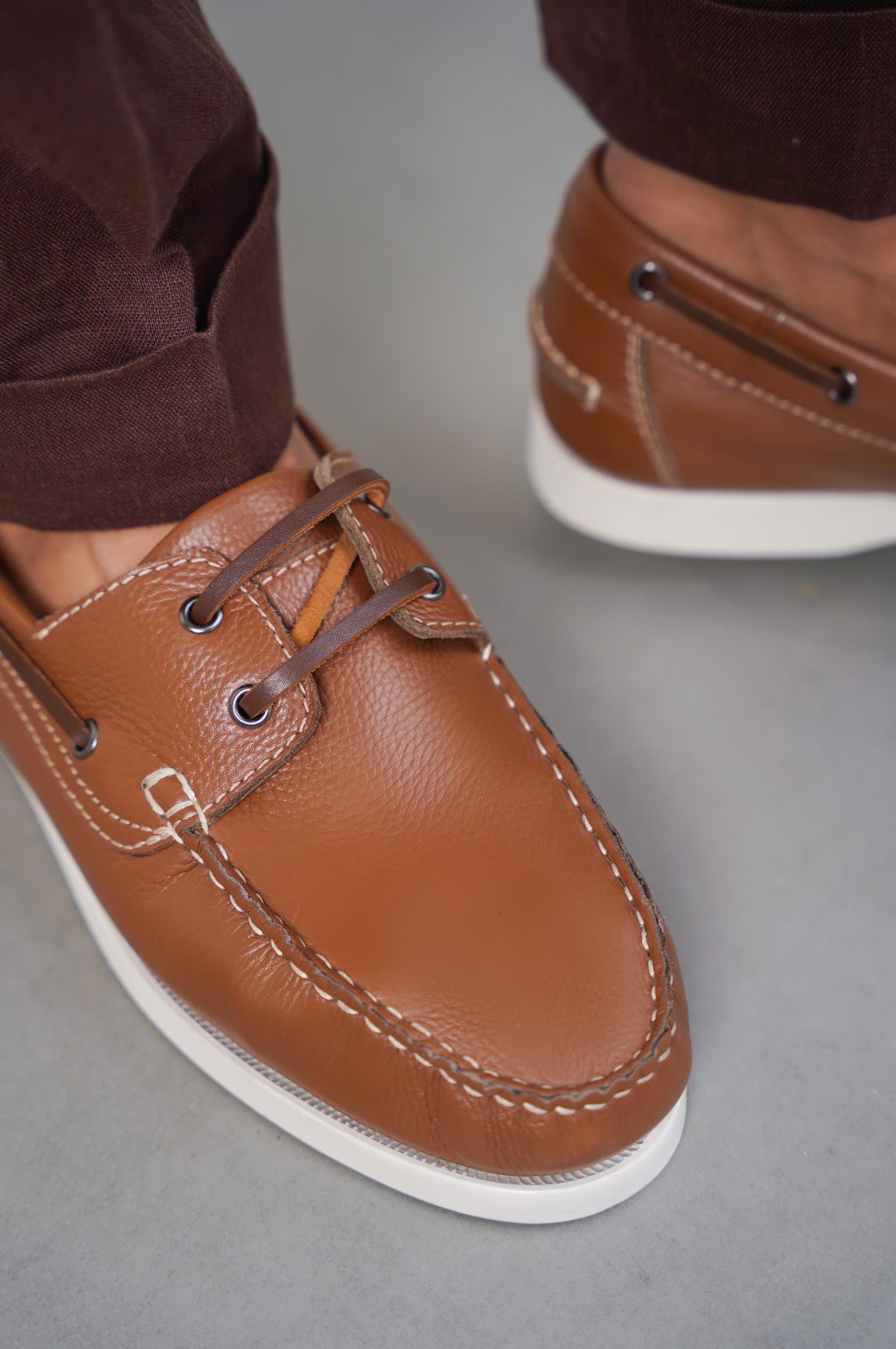 TAN CLASSIC BOAT SHOES