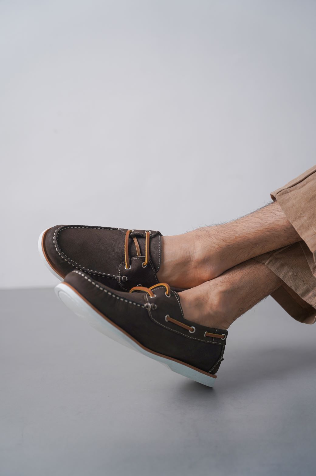 DARK BROWN TUMBLED LEATHER BOAT SHOES