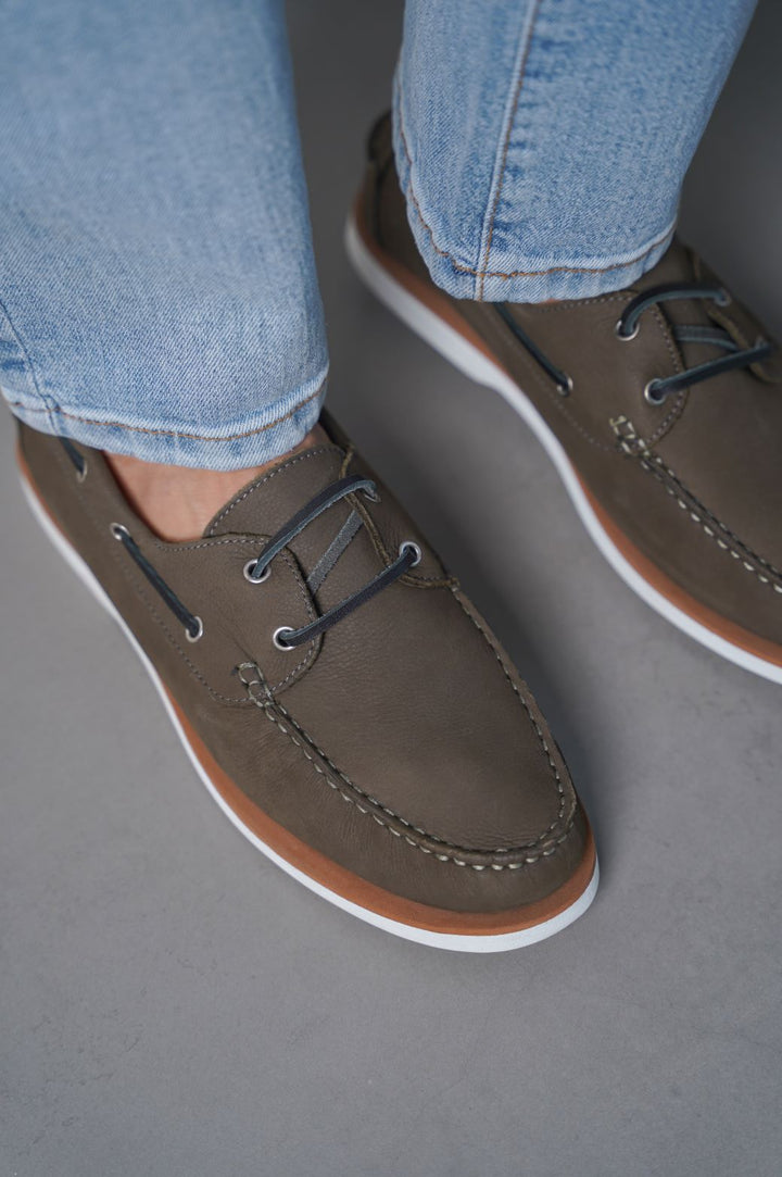 OLIVE BROWN TUMBLED LEATHER BOAT SHOES