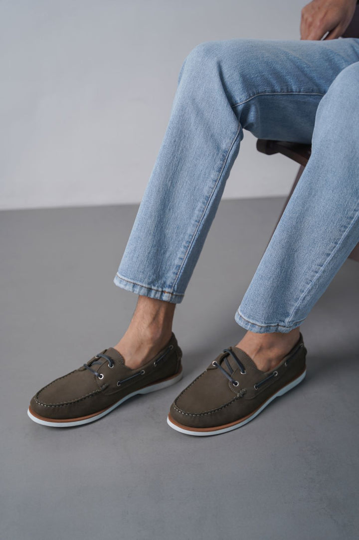 OLIVE BROWN TUMBLED LEATHER BOAT SHOES