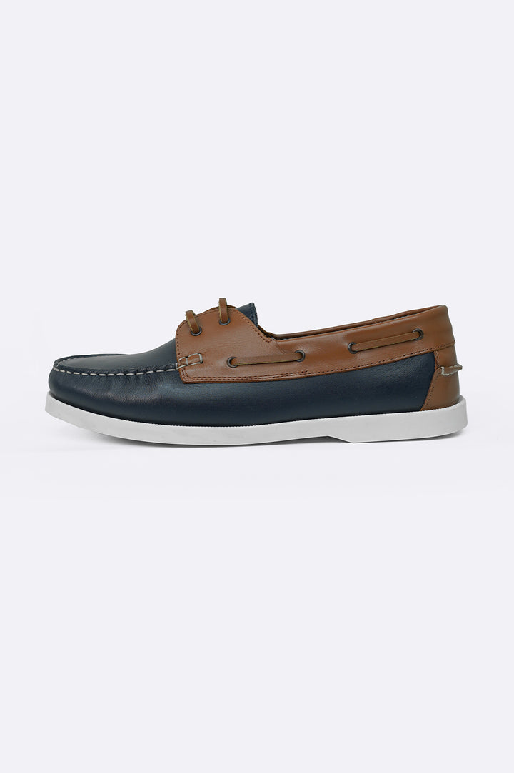 NAVY TAN CONTRAST LEATHER BOAT SHOES