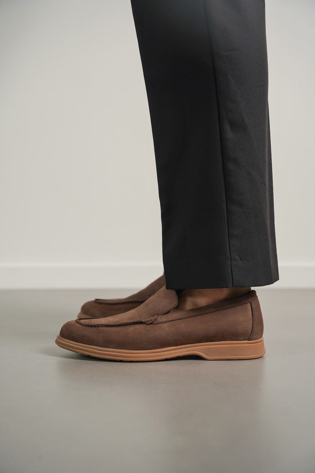 COFFEE CLASSIC LEATHER LOAFERS