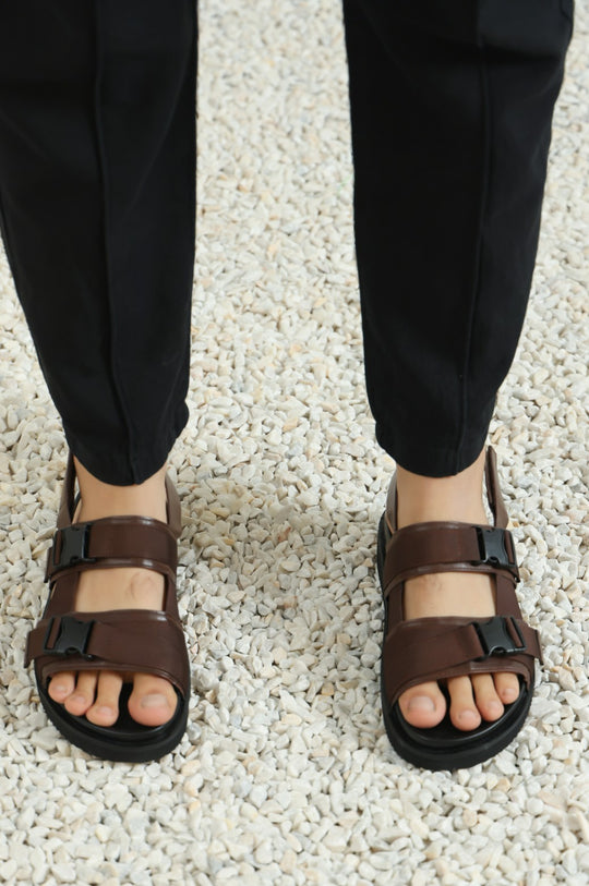 COFFEE RELEASE BUCKLE SANDALS