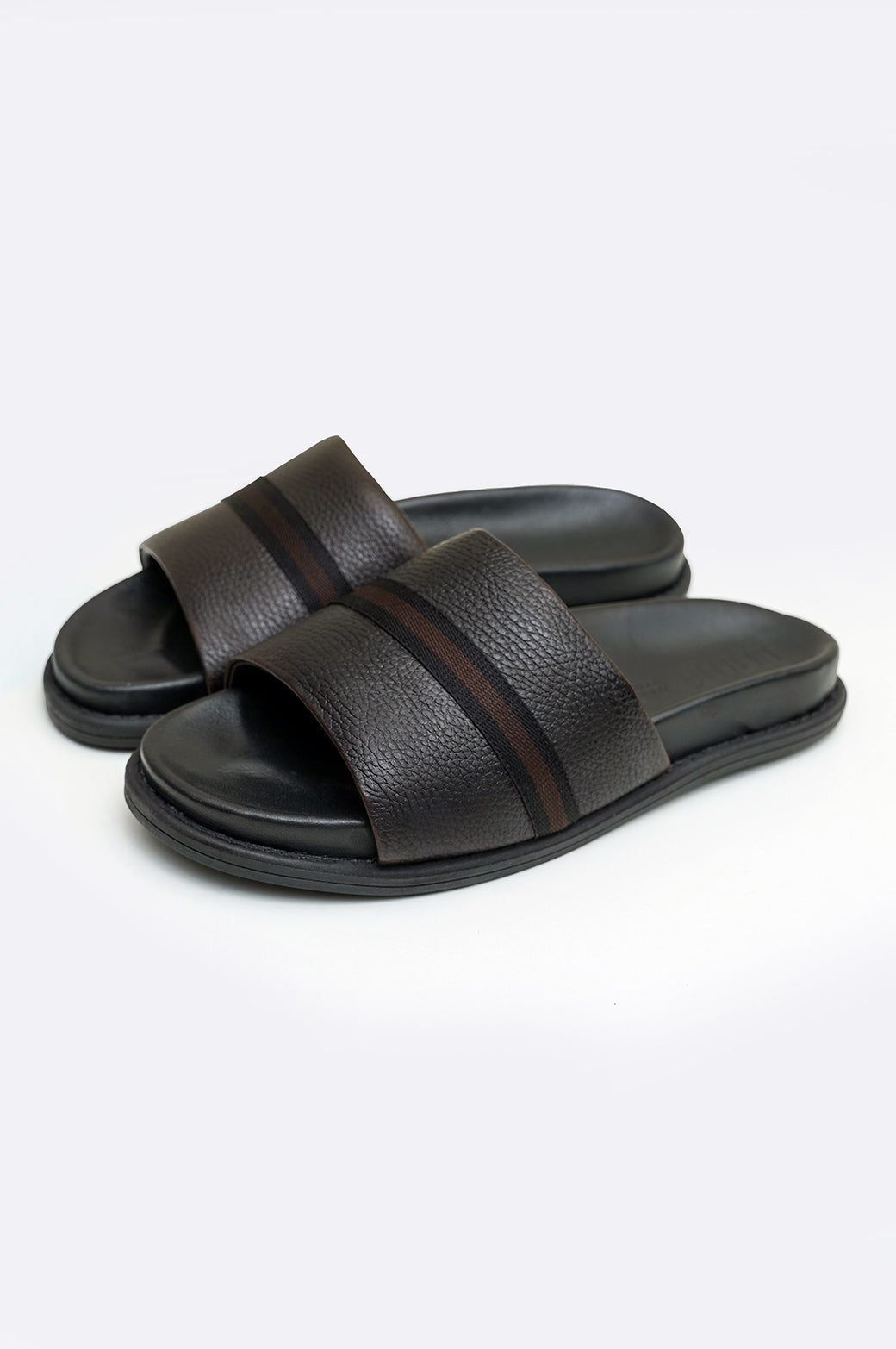 BROWN SOFT LEATHER SLIDES