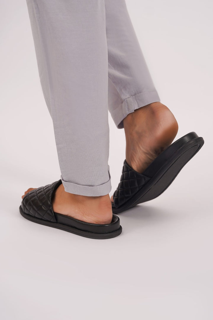 BLACK QUILTED LEATHER SLIDES