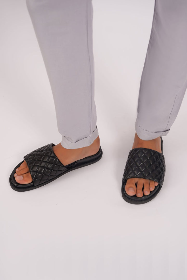 BLACK QUILTED LEATHER SLIDES