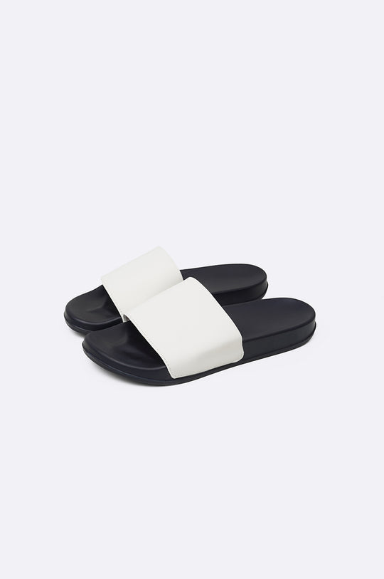 WHITE EVERYDAY SLIDES