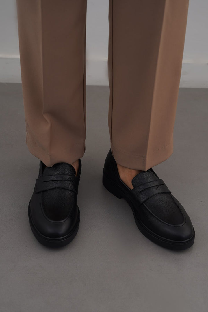 CLASSIC LEATHER LOAFERS