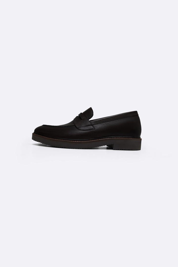 CLASSIC LEATHER LOAFERS