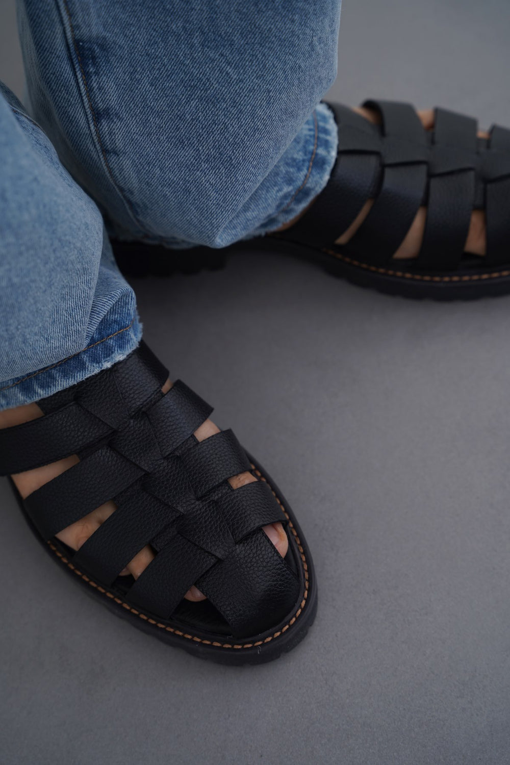 BLACK CLASSIC FISHERMAN LEATHER SANDALS