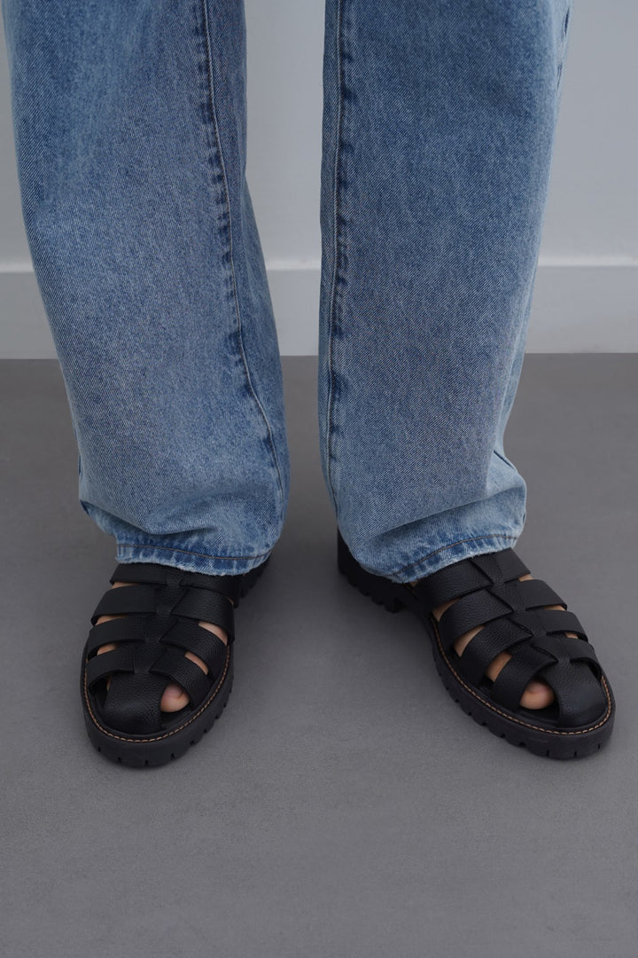 BLACK CLASSIC FISHERMAN LEATHER SANDALS
