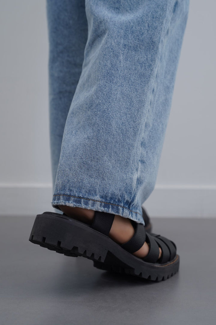 BLACK CLASSIC FISHERMAN LEATHER SANDALS