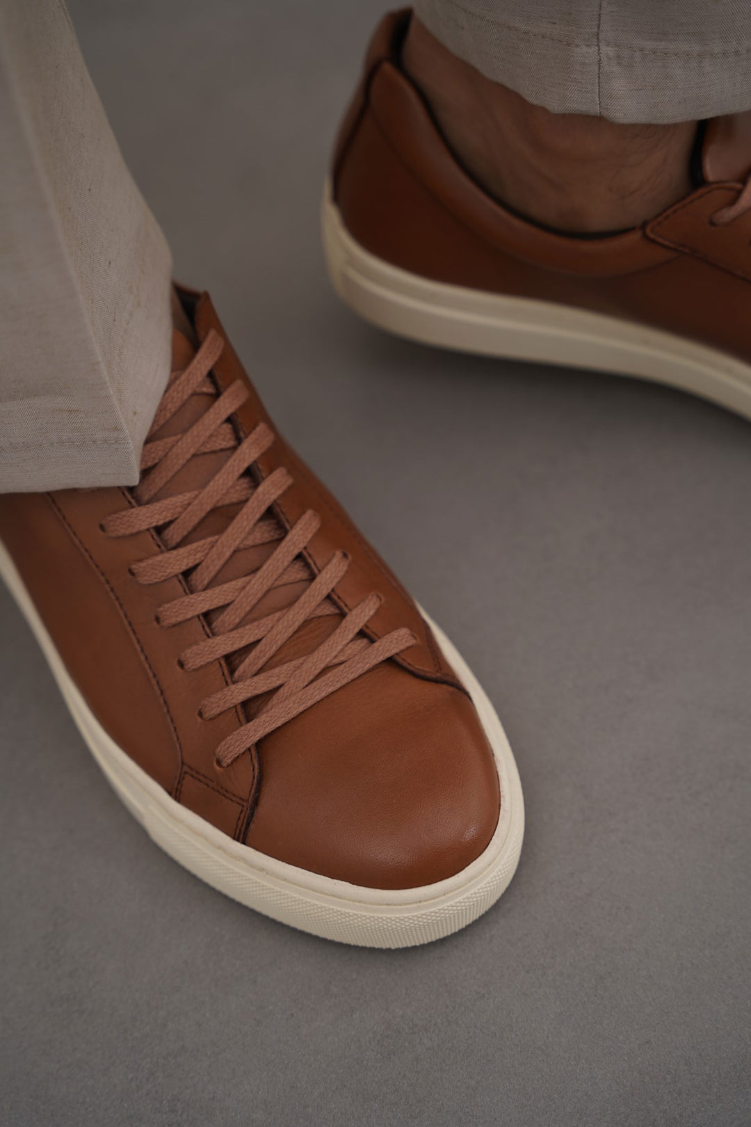 TAN LEATHER SNEAKERS