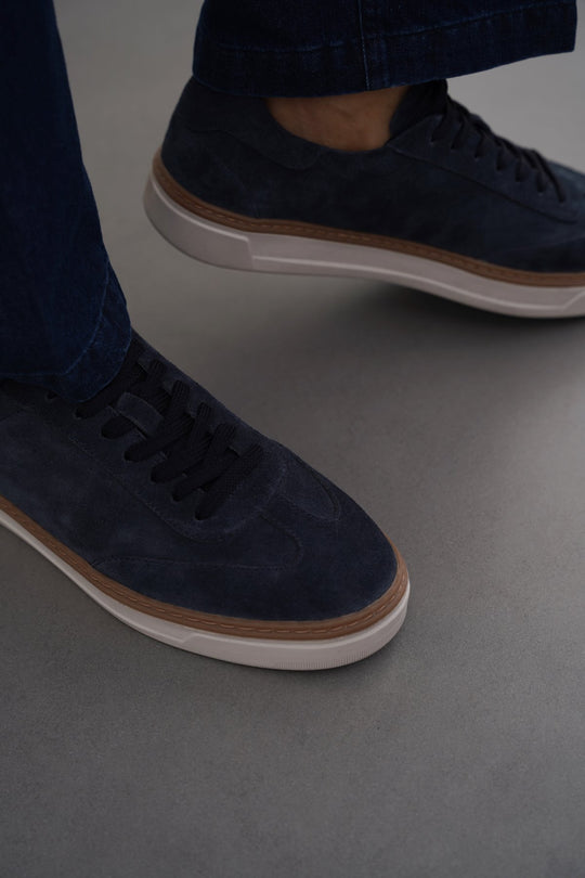 NAVY LACE-UP LEATHER SNEAKERS