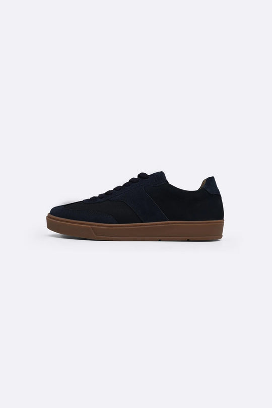 BLACK LACE-UP LEATHER SNEAKER