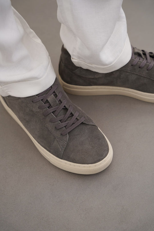 GREY LACE-UP LEATHER SNEAKERS