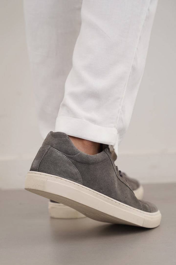 GREY LACE-UP LEATHER SNEAKERS