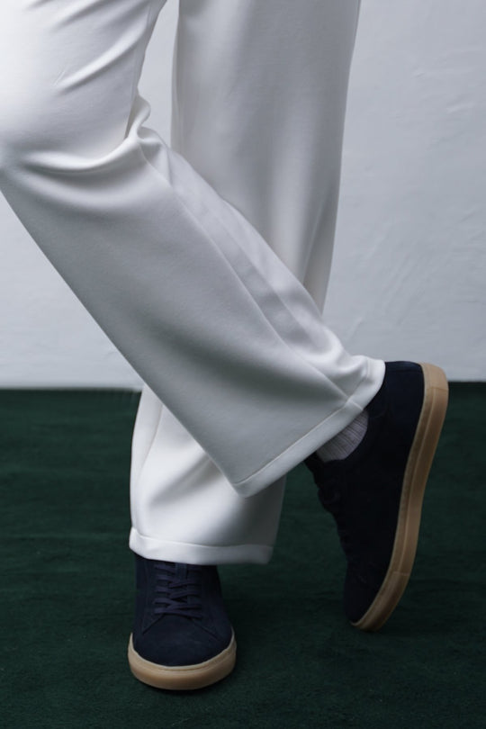 NAVY LACE-UP LEATHER SNEAKERS