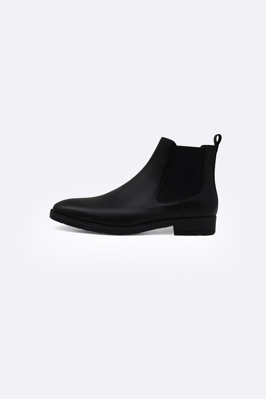 BLACK CLASSIC BLACK LEATHER CHELSEA BOOTS