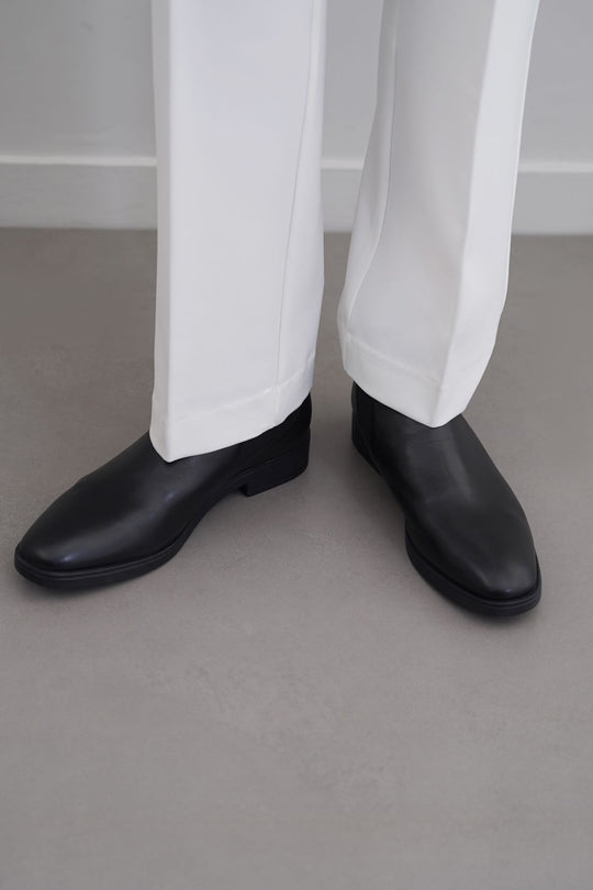 BLACK CLASSIC BLACK LEATHER CHELSEA BOOTS
