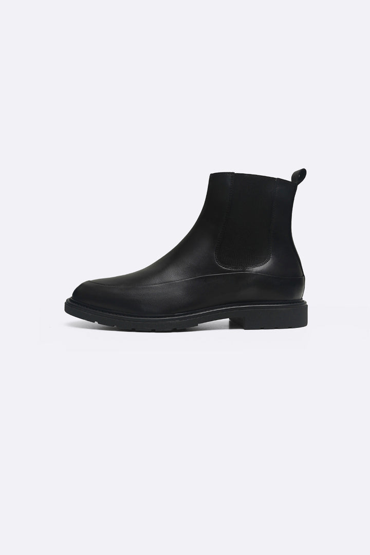 BLACK CLASSIC BLACK LEATHER CHELSEA BOOTS